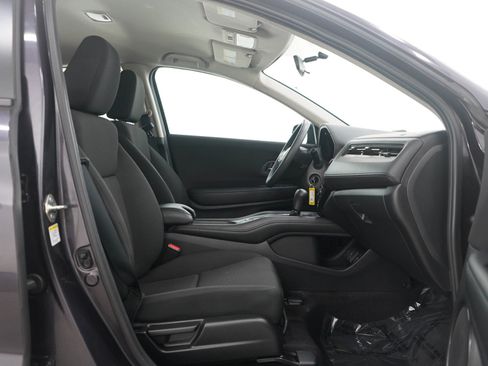 Used 2016 Honda HR-V LX image 11