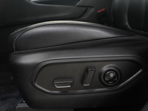 Used 2023 Jeep Grand Cherokee L Limited w/ Luxury Tech Group II image 28