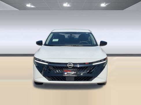 New 2026 Nissan Sentra SR w/ Floor Mat Package FWD image 6