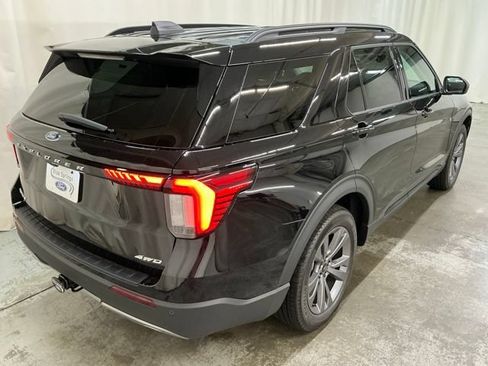 New 2026 Ford Explorer Active w/ Active Comfort Package AWD/4WD image 4