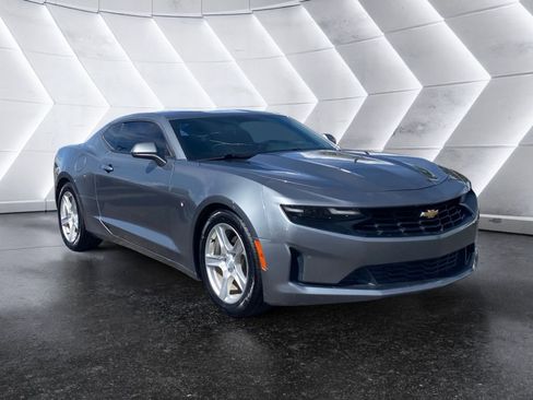 Used 2021 Chevrolet Camaro LT RWD image 1