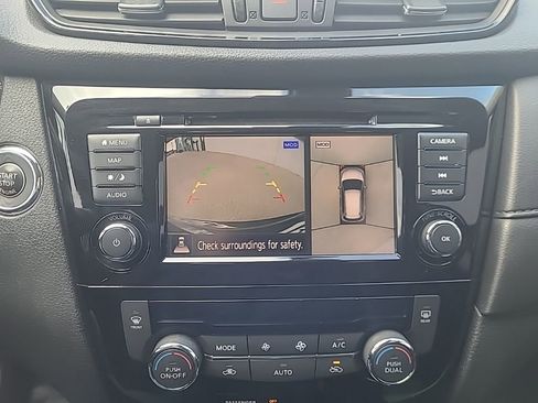 Used 2019 Nissan Rogue SV w/ Premium Package AWD/4WD image 24