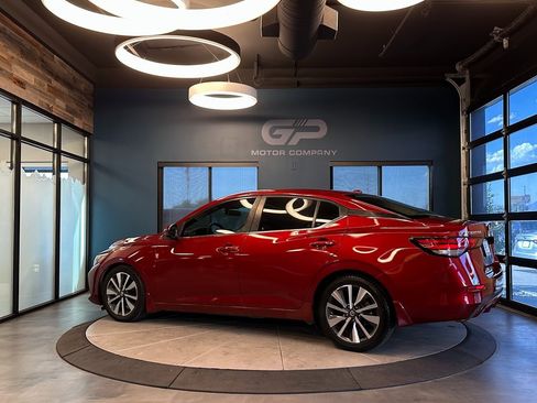 Used 2020 Nissan Sentra SV w/ SV Premium Package image 5