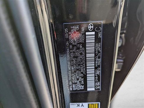 Used 2025 Toyota Prius LE image 29