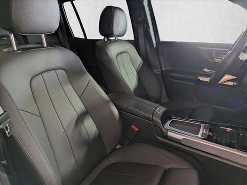 Used 2025 Mercedes-Benz GLB 250 image 19