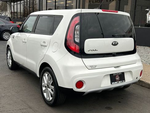 Used 2019 Kia Soul + image 8