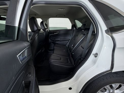 Used 2022 Ford Edge Titanium image 8