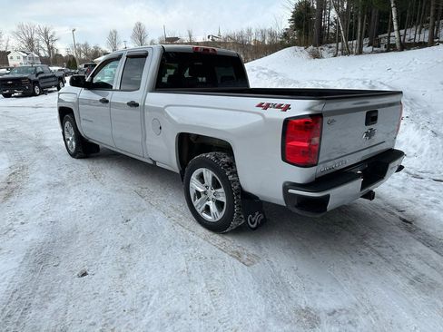 Used 2018 Chevrolet Silverado 1500 Custom w/ Custom Value Package image 7