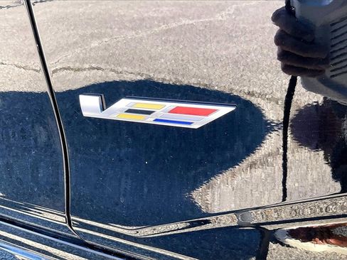 Used 2025 Cadillac CT4 V image 8