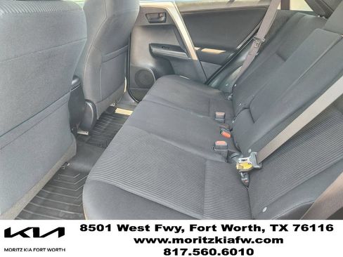 Used 2017 Toyota RAV4 LE FWD image 28