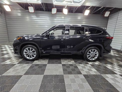 Used 2023 Toyota Highlander Limited AWD/4WD image 8