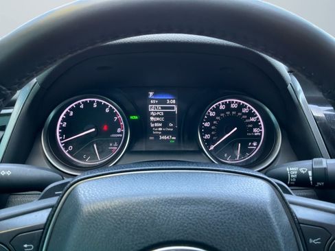 Used 2023 Toyota Camry SE w/ Convenience Package FWD image 12