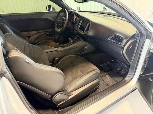 Used 2022 Dodge Challenger SRT Hellcat Redeye RWD image 16
