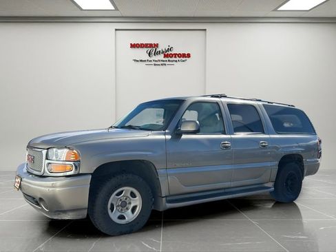 Used 2002 GMC Yukon XL Denali image 1