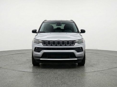 Used 2025 Jeep Compass Limited image 2