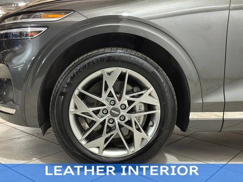 Used 2025 Genesis GV70 2.5T AWD/4WD image 15