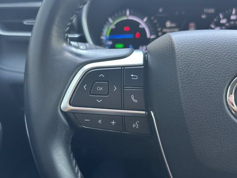 Used 2021 Toyota Highlander XLE FWD image 20