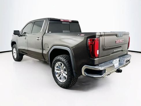 Used 2021 GMC Sierra 1500 SLT w/ SLT Premium Plus Package AWD/4WD image 4