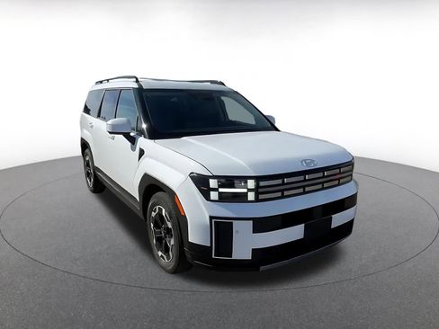 Used 2024 Hyundai Santa Fe SEL image 3