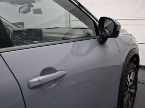 Used 2022 Nissan Rogue Platinum w/ Head-Up Display Package AWD/4WD image 16