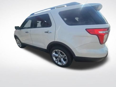 Used 2014 Ford Explorer Limited w/ Equipment Group 301A AWD/4WD image 2