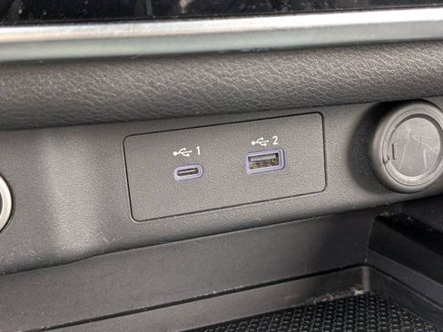 Used 2023 Nissan Rogue S FWD image 21