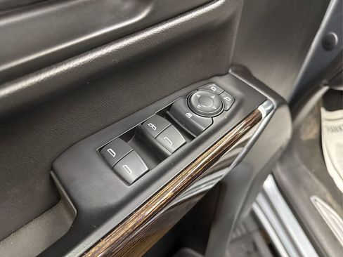 Used 2019 GMC Sierra 1500 Elevation w/ Elevation Value Package image 34