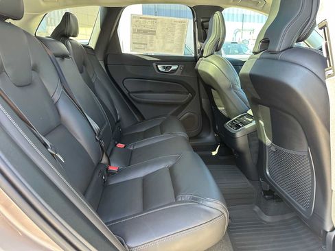 New 2025 Volvo XC60 B5 Ultra w/ Protection Package Premier image 12