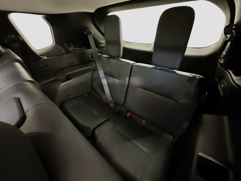 Used 2025 Mitsubishi Outlander SE image 30