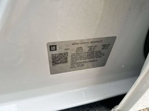 Used 2020 Chevrolet Malibu LT FWD image 35