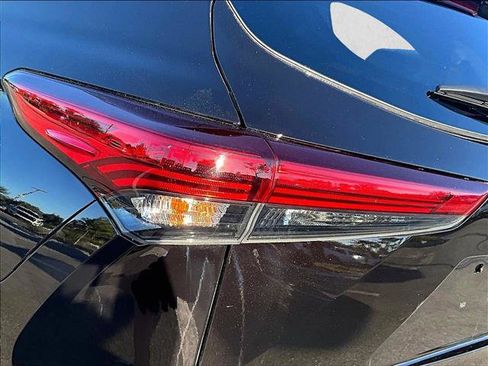 Used 2020 Toyota Highlander Limited image 30