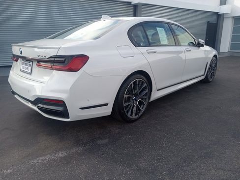 Used 2022 BMW 750i xDrive w/ Autobahn Package image 5