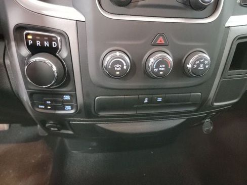 Used 2024 RAM 1500 Classic SLT AWD/4WD image 15