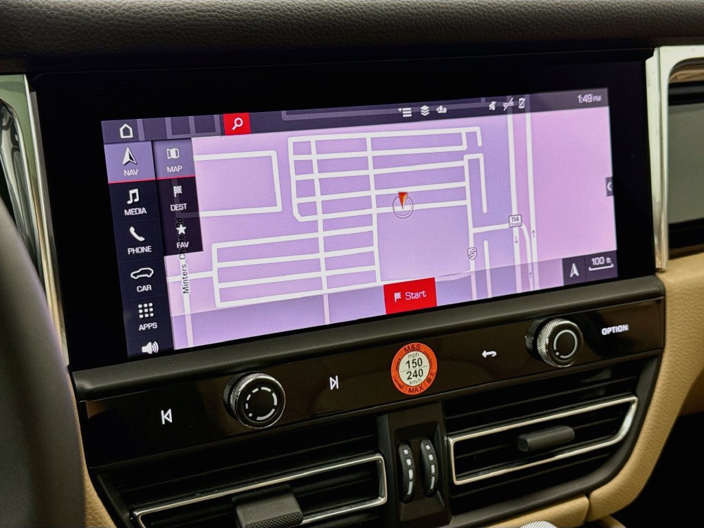 Certified 2026 Porsche Macan AWD/4WD image 19