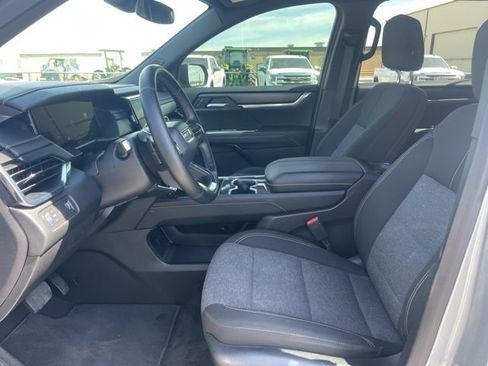 Used 2025 GMC Acadia Elevation image 22