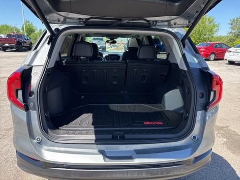 Used 2023 GMC Terrain SLT w/ Infotainment Package II AWD/4WD image 16