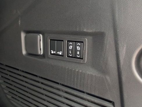 New 2026 Chevrolet Tahoe Premier w/ Sun And Tow Package AWD/4WD image 12