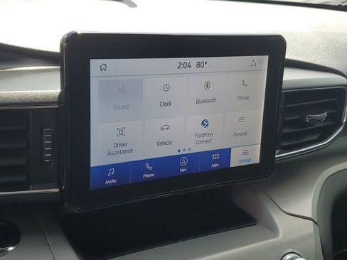 Used 2023 Ford Explorer XLT w/ Equipment Group 202A AWD/4WD image 16