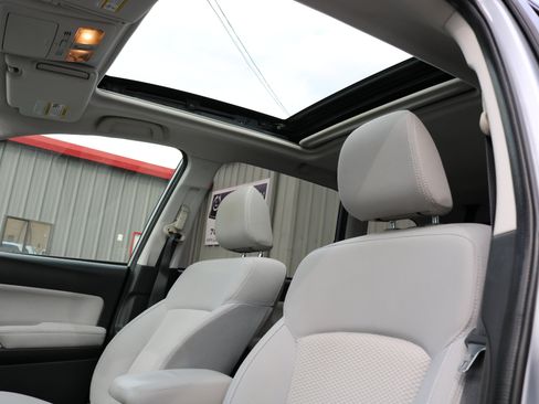 Used 2014 Subaru Forester 2.5i Premium w/ All-Weather Package image 16