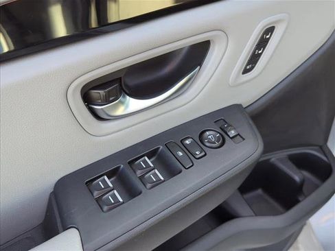 Used 2024 Honda Pilot EX-L image 8