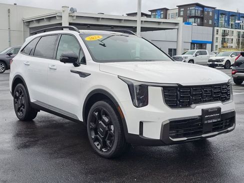 Certified 2024 Kia Sorento SX Prestige w/ Olive Brown Leather Package image 8