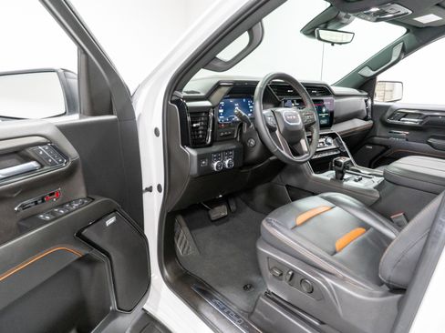Used 2024 GMC Sierra 1500 AT4 w/ Technology Package image 14