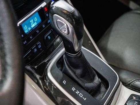 Used 2016 Ford C-MAX Energi SEL w/ Equipment Group 302A image 21