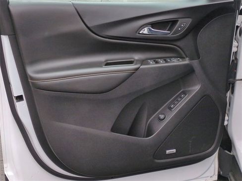 Used 2020 Chevrolet Equinox Premier image 24