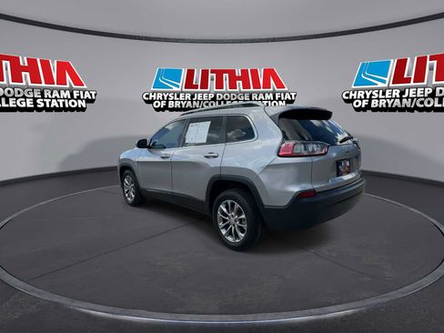 Used 2019 Jeep Cherokee Latitude Plus FWD image 6