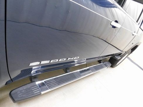 Used 2023 GMC Sierra 2500 SLT image 14