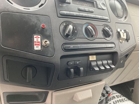 Used 2010 Ford F450 XL image 12