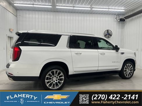 Used 2025 GMC Yukon XL Denali AWD/4WD image 2