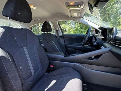 Certified 2023 Hyundai Elantra SE FWD image 27