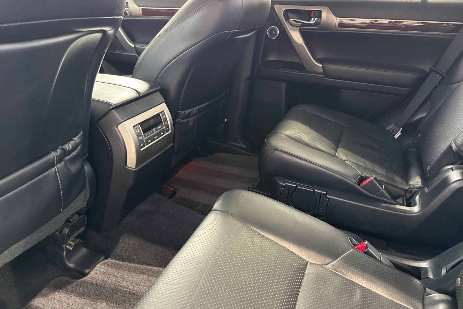 Used 2017 Lexus GX 460 Luxury AWD/4WD image 15